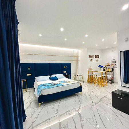 Oltremare Apartment Bari Bagian luar foto