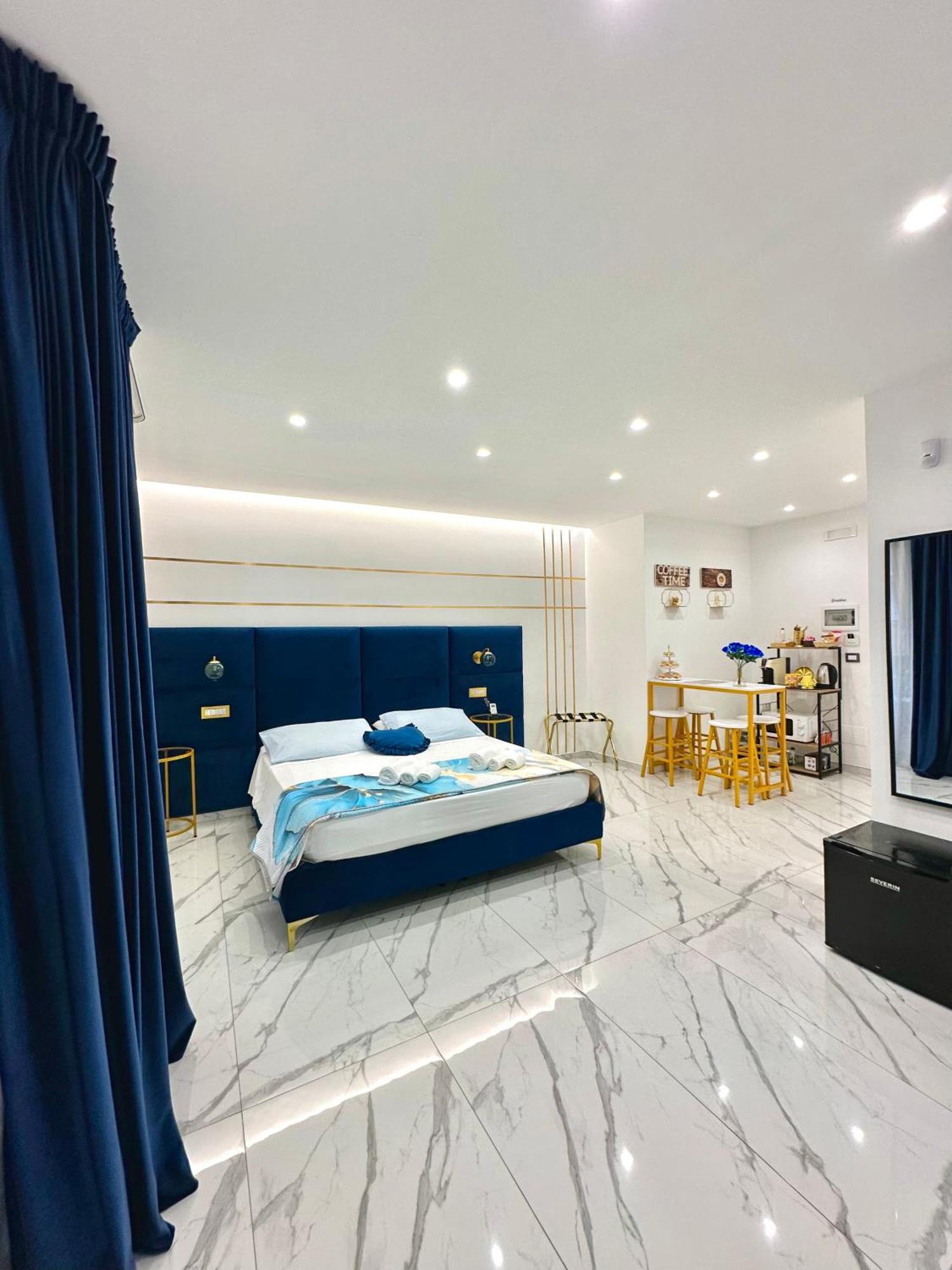 Oltremare Apartment Bari Bagian luar foto